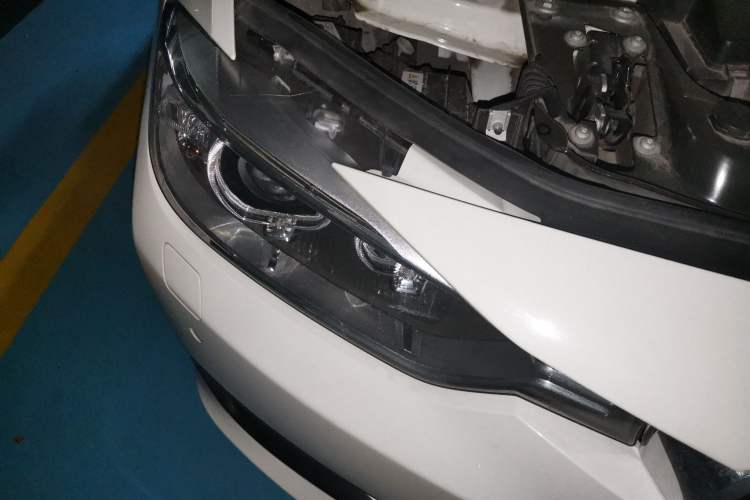 Used BMW 3 Series 2014 328i Sport Design Package Right Front Headlight