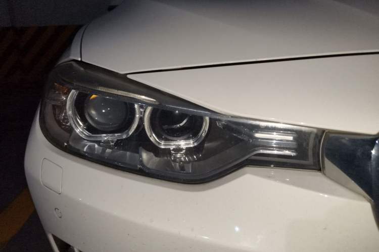 Used BMW 3 Series 2014 320Li Fashion Model Right Front Headlight