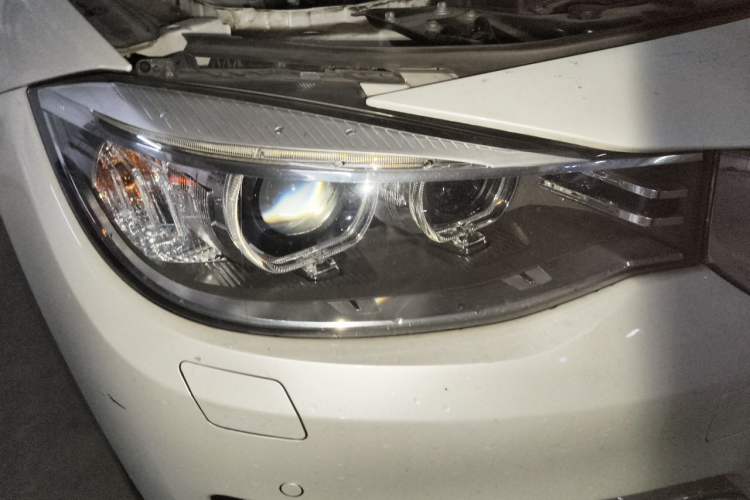 Used BMW 3 Series 2014 320i Sport Edition Right Front Headlight