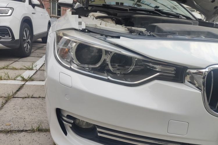 Used BMW 3 Series 2014 320Li Luxury Design Package Right Front Headlight