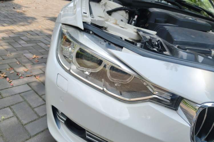 Used BMW 3 Series 2014 320Li Luxury Design Package Right Front Headlight