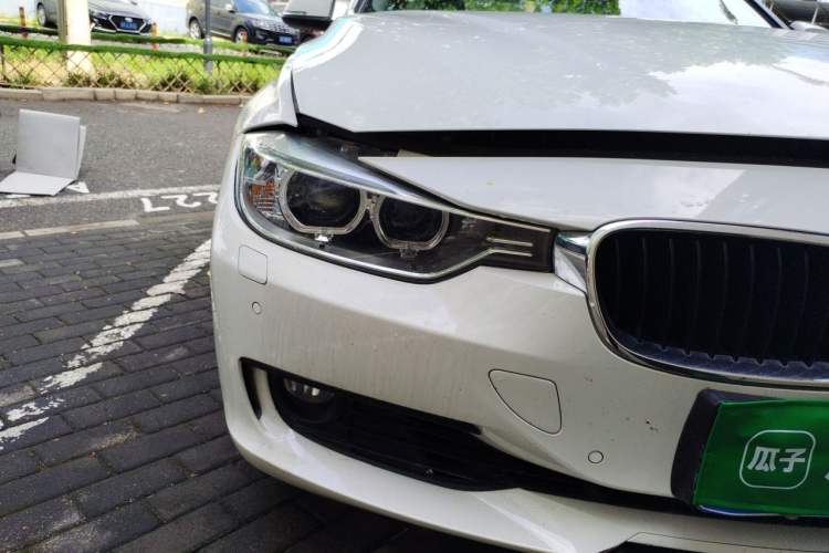 Used BMW 3 Series 2014 320i Sport Edition Right Front Headlight