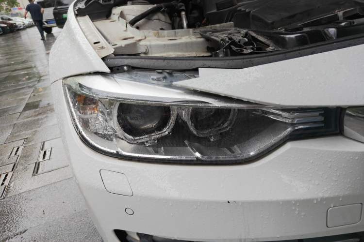 Used BMW 3 Series 2014 320Li Fashion Model Right Front Headlight