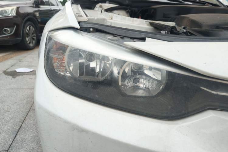 Used BMW 3 Series 2014 320i Active Edition Right Front Headlight