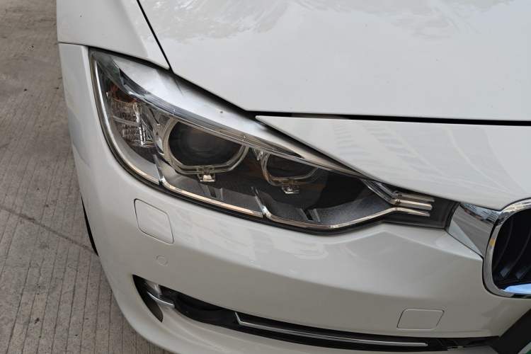 Used BMW 3 Series 2014 320Li Fashion Model Right Front Headlight