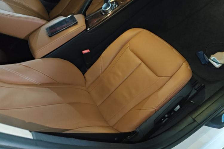 Used BMW 3 Series 2014 328Li Luxury Design Package Right Front Seat