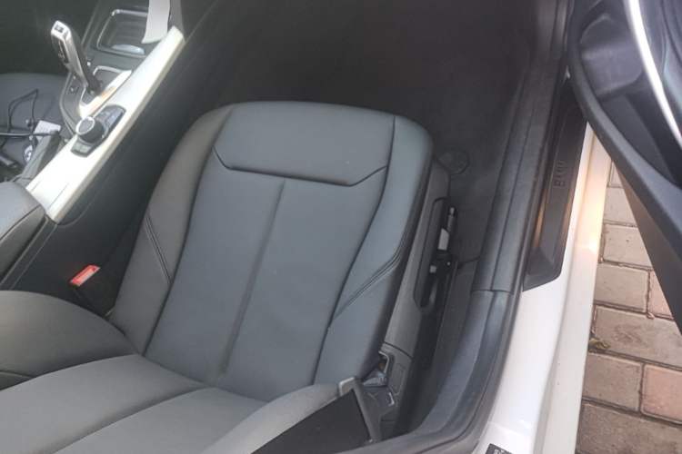 Used BMW 3 Series 2014 320Li Fashion Model Right Front Seat