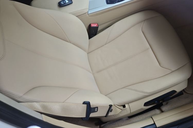 Used BMW 3 Series 2014 320Li Fashion Model Right Front Seat
