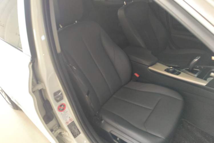 Used BMW 3 Series 2014 320Li Fashion Model Right Front Seat