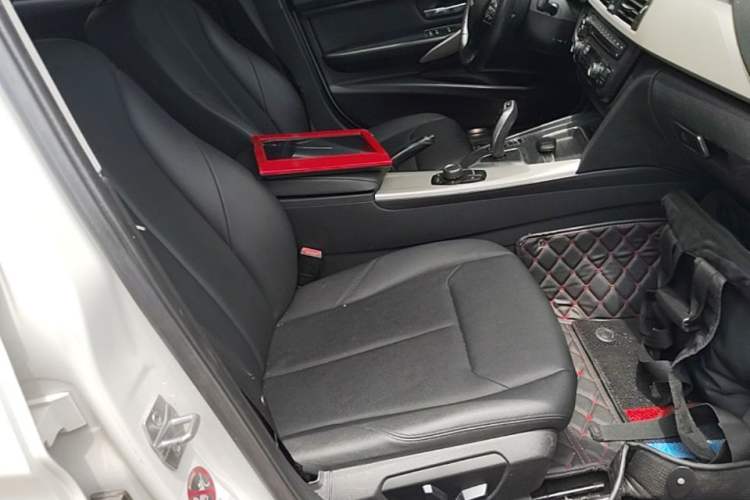 Used BMW 3 Series 2014 320Li Fashion Model Right Front Seat