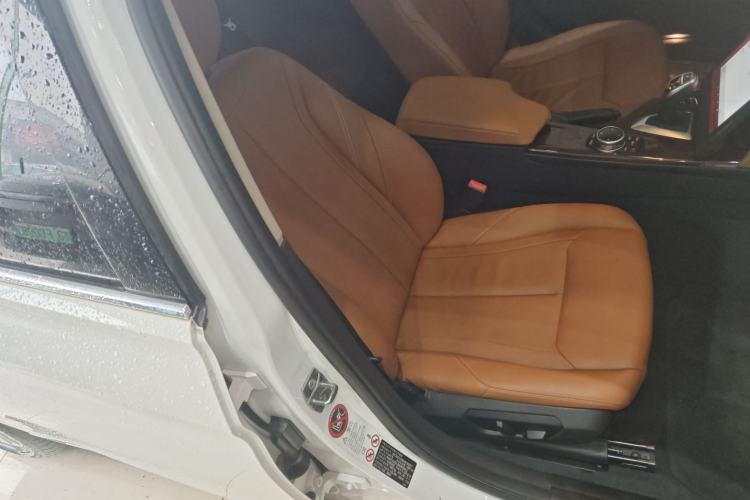 Used BMW 3 Series 2014 320Li Luxury Design Package Right Front Seat