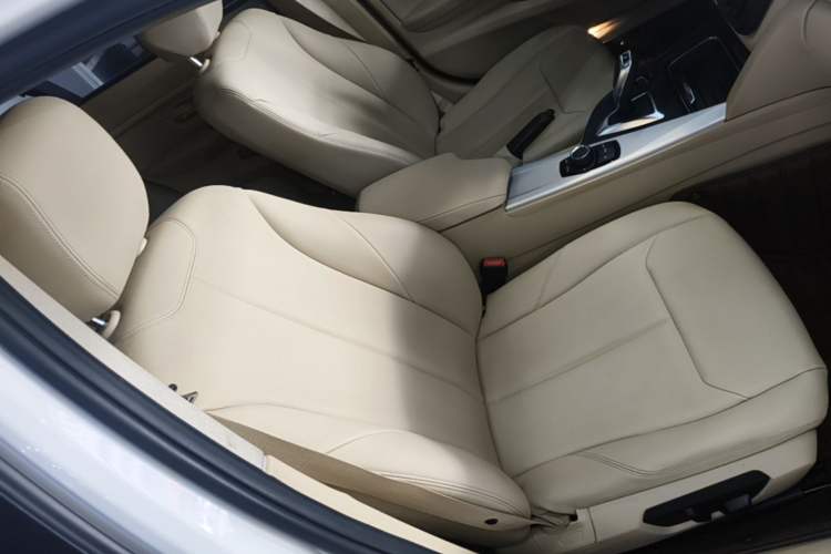 Used BMW 3 Series 2014 320Li Fashion Model Right Front Seat