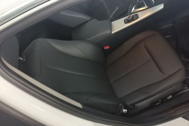 Used BMW 3 Series 2014 320Li Fashion Model Right Front Seat