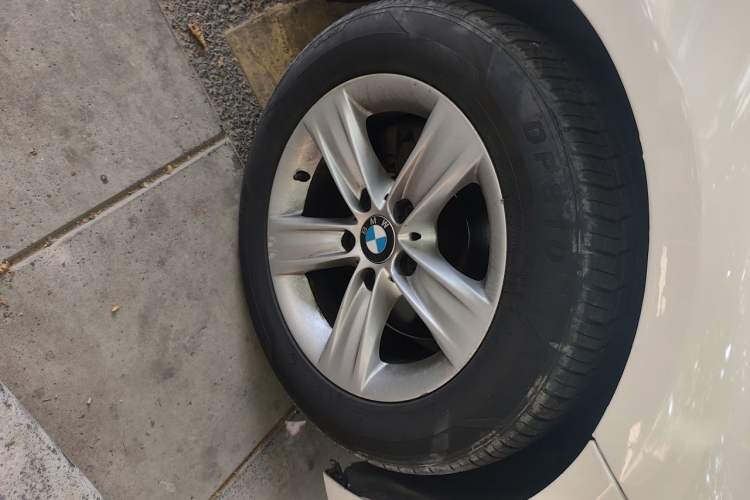 Used BMW 3 Series 2014 320i Sport Edition Right Front Wheel Hub