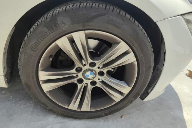 Used BMW 3 Series 2014 320i Sport Design Package Right Front Wheel Hub