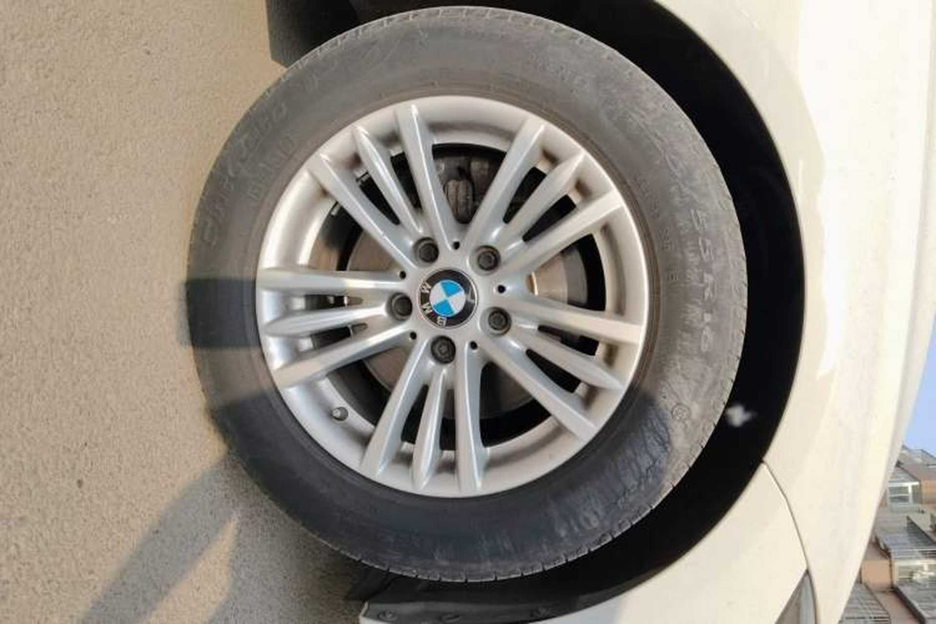 Used BMW 3 Series 2014 320Li Fashion Model Right Front Wheel Hub