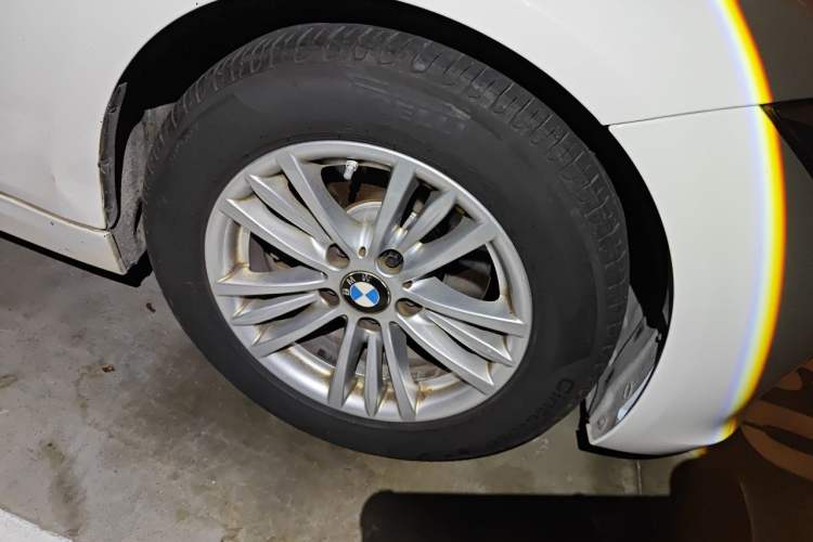 Used BMW 3 Series 2014 320Li Fashion Model Right Front Wheel Hub
