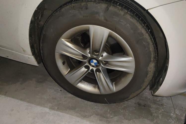 Used BMW 3 Series 2014 320i Sport Edition Right Front Wheel Hub