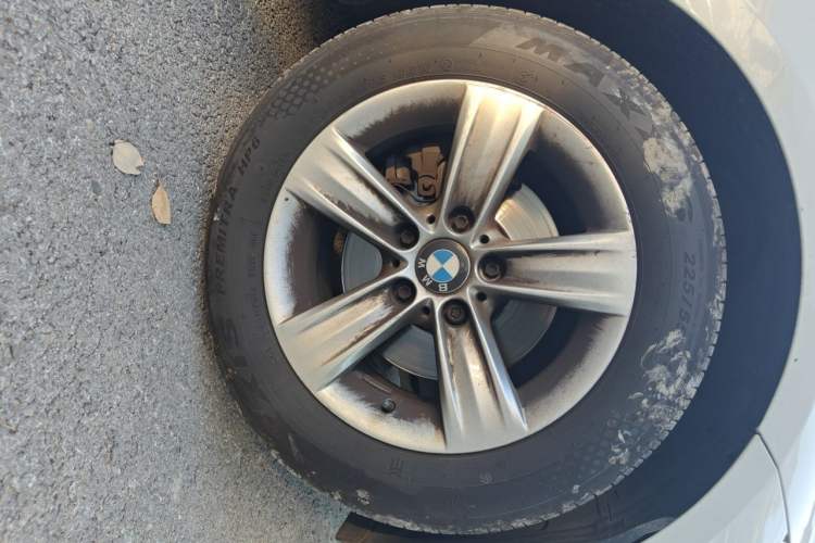 Used BMW 3 Series 2014 320i Sport Edition Right Front Wheel Hub