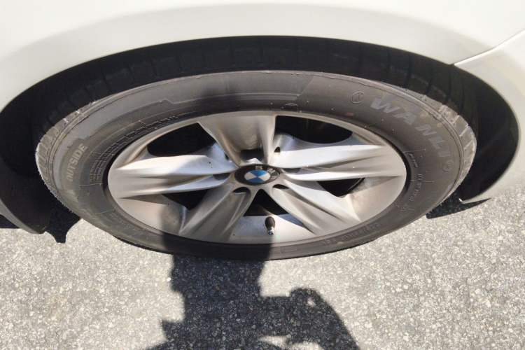 Used BMW 3 Series 2014 320i Sport Edition Right Front Wheel Hub