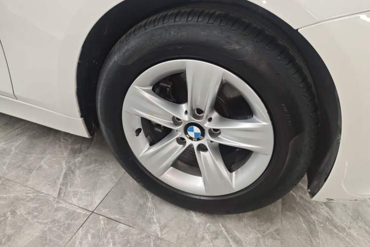 Used BMW 3 Series 2014 320i Sport Edition Right Front Wheel Hub