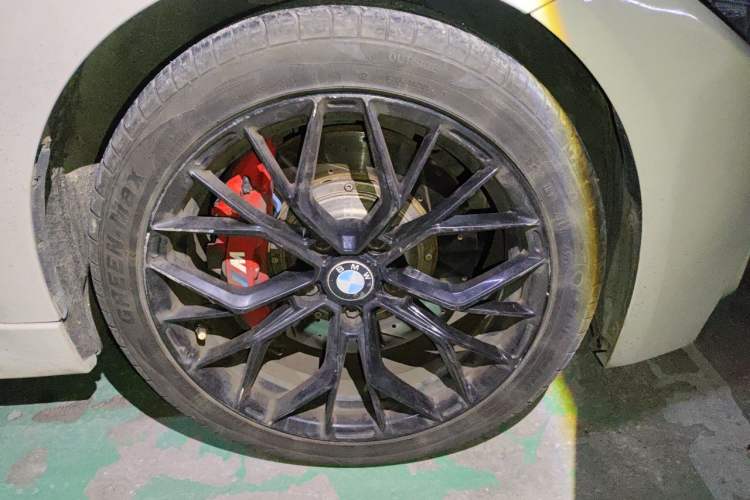 Used BMW 3 Series 2014 320Li Fashion Model Right Front Wheel Hub