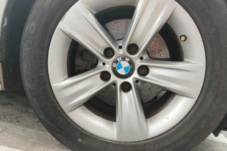 Used BMW 3 Series 2014 320i Sport Edition Right Front Wheel Hub