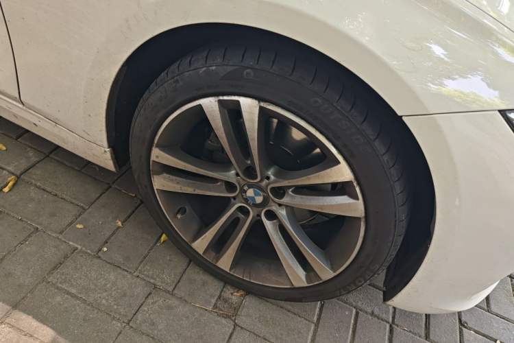 Used BMW 3 Series 2014 320Li Anniversary Limited Edition Right Front Wheel Hub