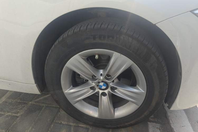 Used BMW 3 Series 2014 320i Sport Edition Right Front Wheel Hub