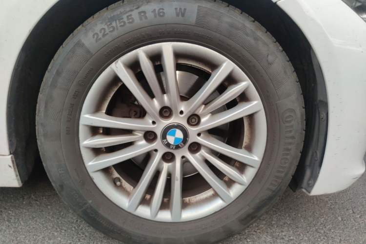 Used BMW 3 Series 2014 320Li Fashion Model Right Front Wheel Hub