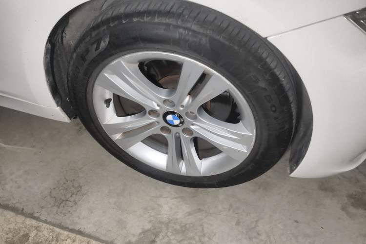 Used BMW 3 Series 2014 320i Sport Design Package Right Front Wheel Hub