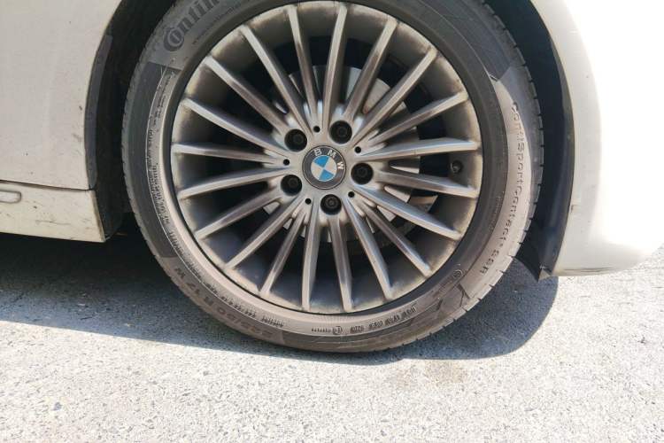 Used BMW 3 Series 2014 320Li Luxury Design Package Right Front Wheel Hub