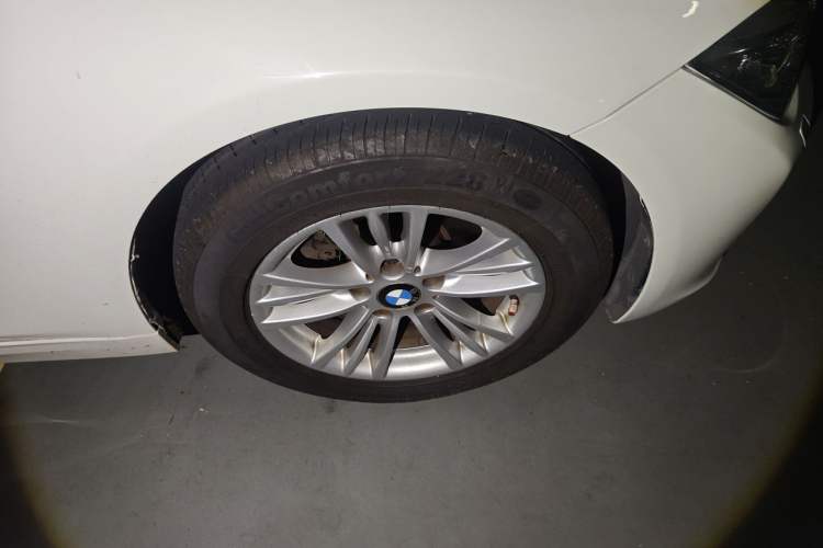 Used BMW 3 Series 2014 320Li Fashion Model Right Front Wheel Hub