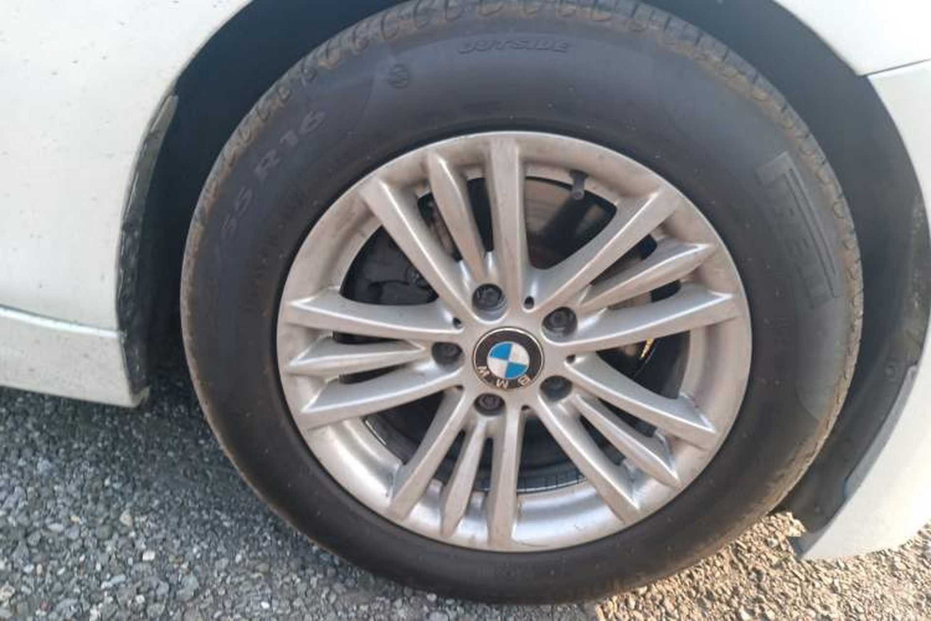 Used BMW 3 Series 2014 320Li Fashion Model Right Front Wheel Hub