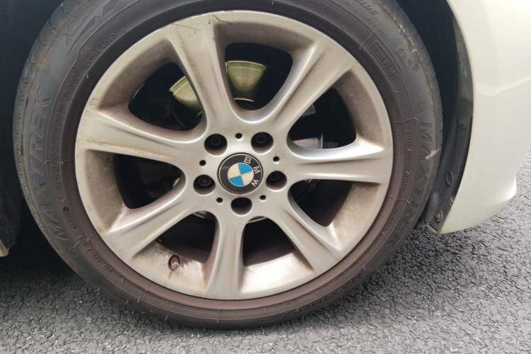 Used BMW 3 Series 2014 328Li Fashion Model Right Front Wheel Hub