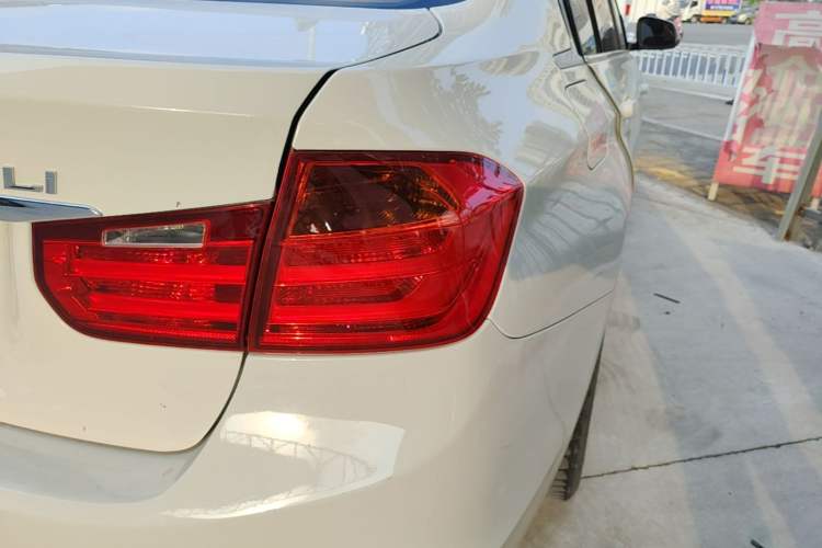 Used BMW 3 Series 2014 328Li Fashion Model Right Rear Taillight
