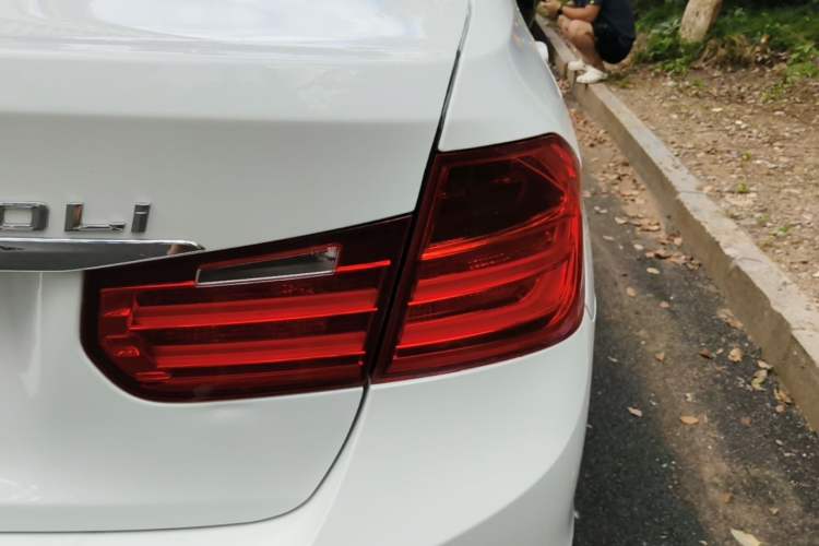Used BMW 3 Series 2014 320Li Fashion Model Right Rear Taillight