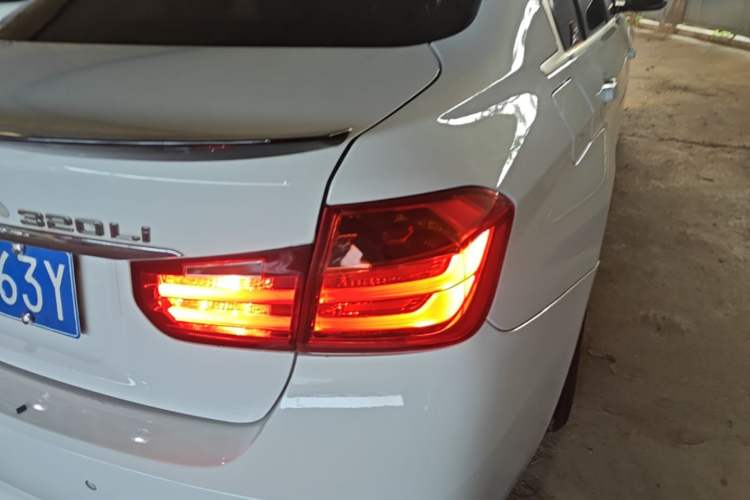 Used BMW 3 Series 2014 320Li Fashion Model Right Rear Taillight