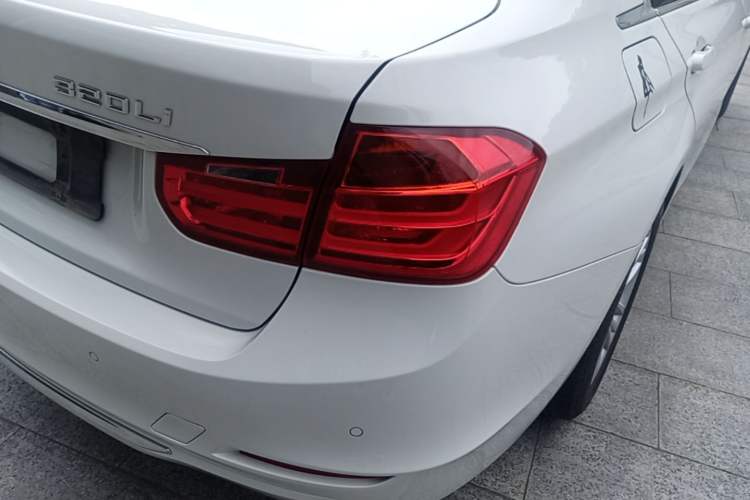 Used BMW 3 Series 2014 320Li Fashion Model Right Rear Taillight