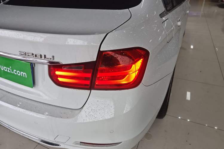 Used BMW 3 Series 2014 320Li Luxury Design Package Right Rear Taillight