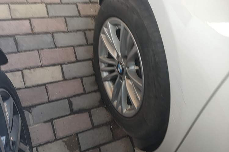 Used BMW 3 Series 2014 320Li Fashion Model Right Rear Wheel Hub