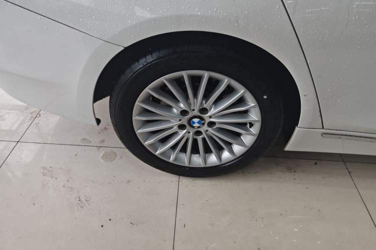Used BMW 3 Series 2014 320Li Luxury Design Package Right Rear Wheel Hub