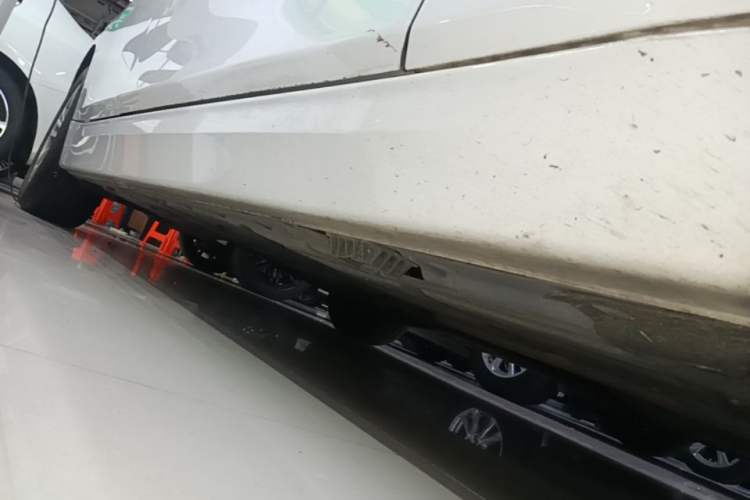 Used BMW 3 Series 2014 320Li Fashion Model Right Side Sill