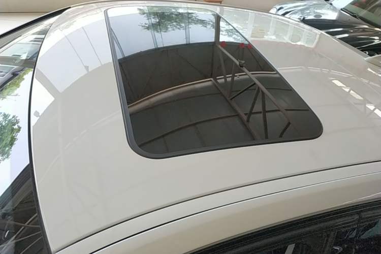 Used BMW 3 Series 2014 320i Sport Design Package Roof
