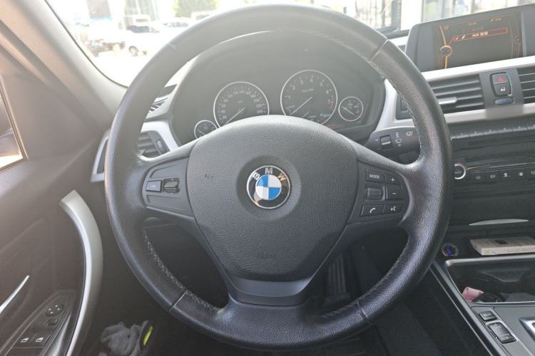 Used BMW 3 Series 2014 320i Active Edition Steering Wheel