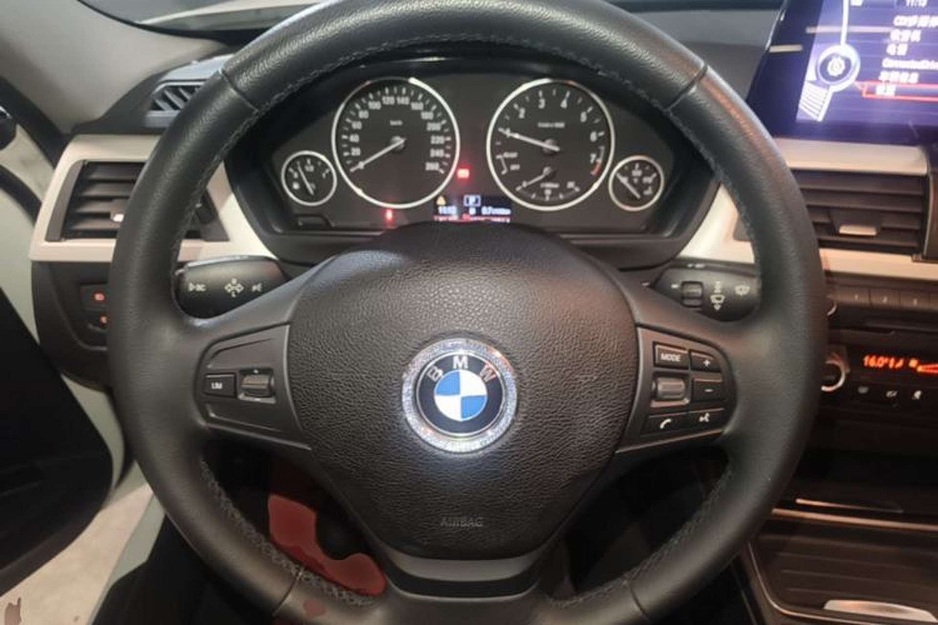 Used BMW 3 Series 2014 320i Sport Edition Steering Wheel