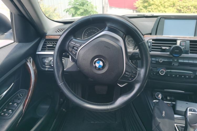 Used BMW 3 Series 2014 328Li Fashion Model Steering Wheel