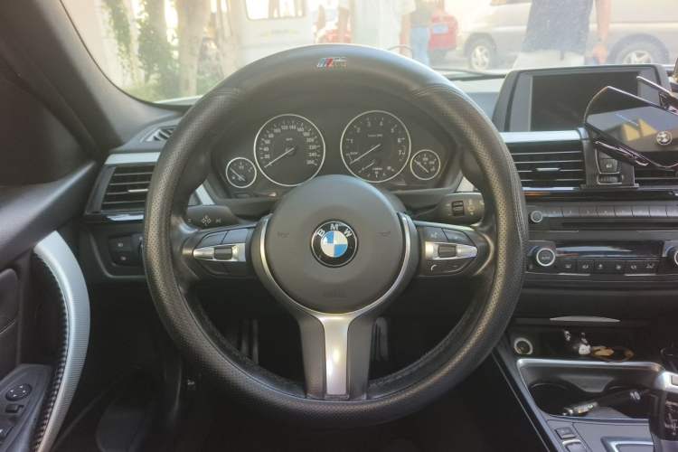 Used BMW 3 Series 2014 320i M Sport Edition Steering Wheel