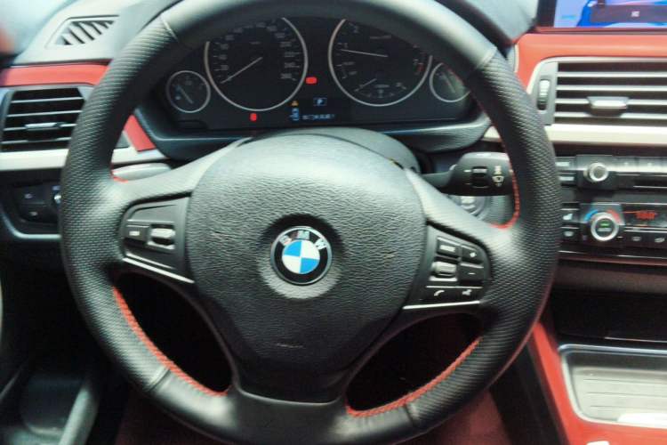 Used BMW 3 Series 2014 320i Sport Edition Steering Wheel