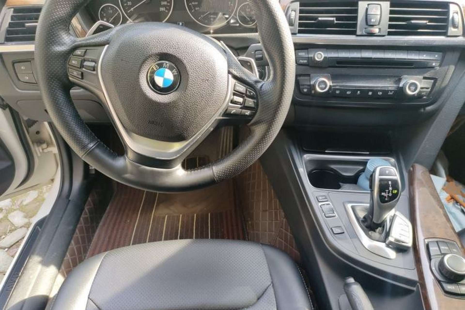 Used BMW 3 Series 2014 328Li Fashion Model Steering Wheel